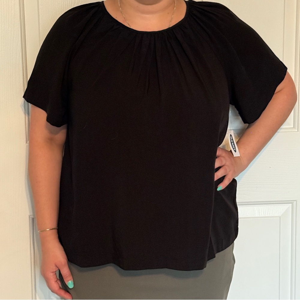 Old Navy Short Sleeve Pleated Neck Blouse | Black | Women's Size L